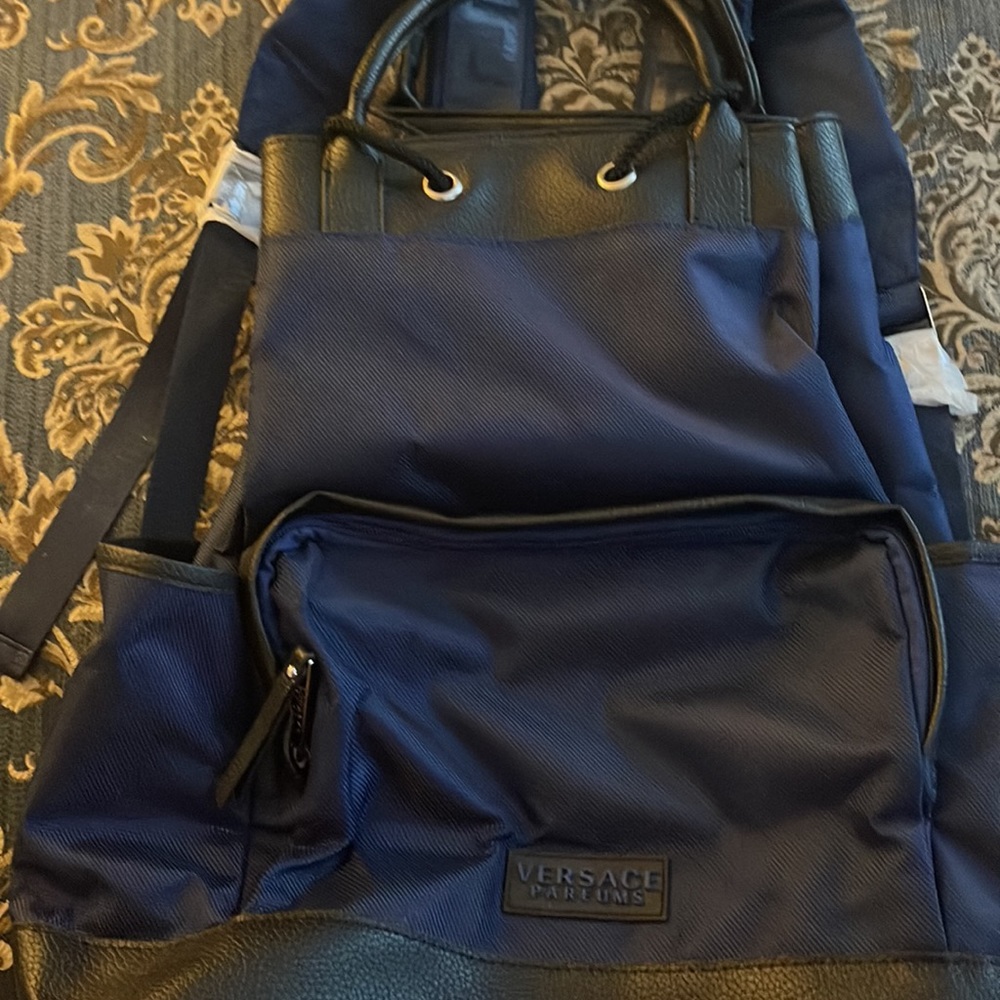 Backpack - Picture 2 of 6